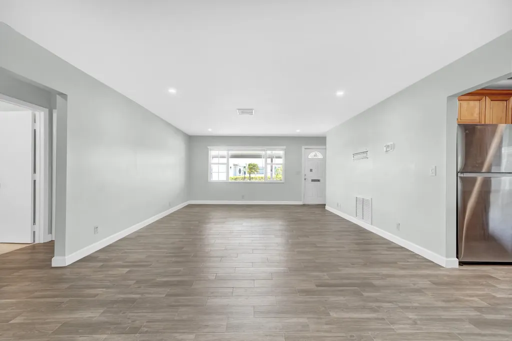 714 SW 16th Street Boynton Beach FL 33426