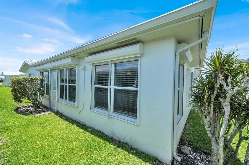 714 SW 16th Street Boynton Beach FL 33426