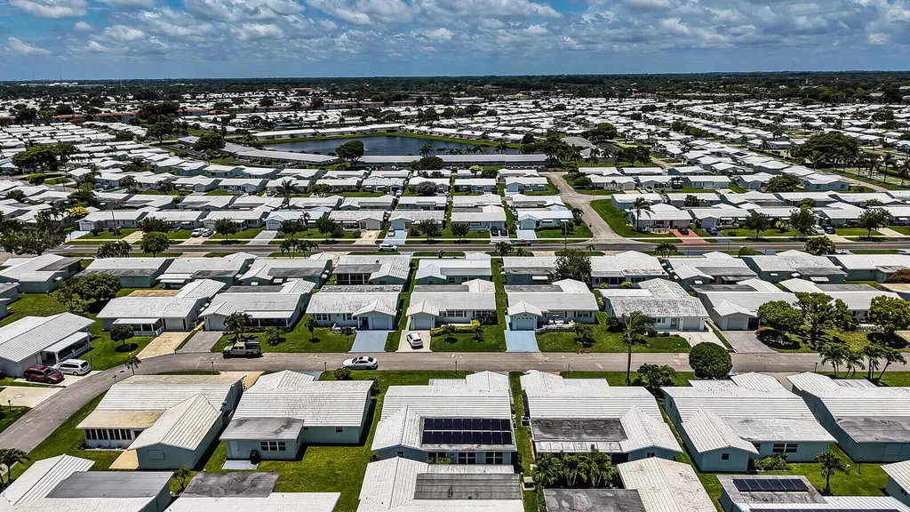 714 SW 16th Street Boynton Beach FL 33426