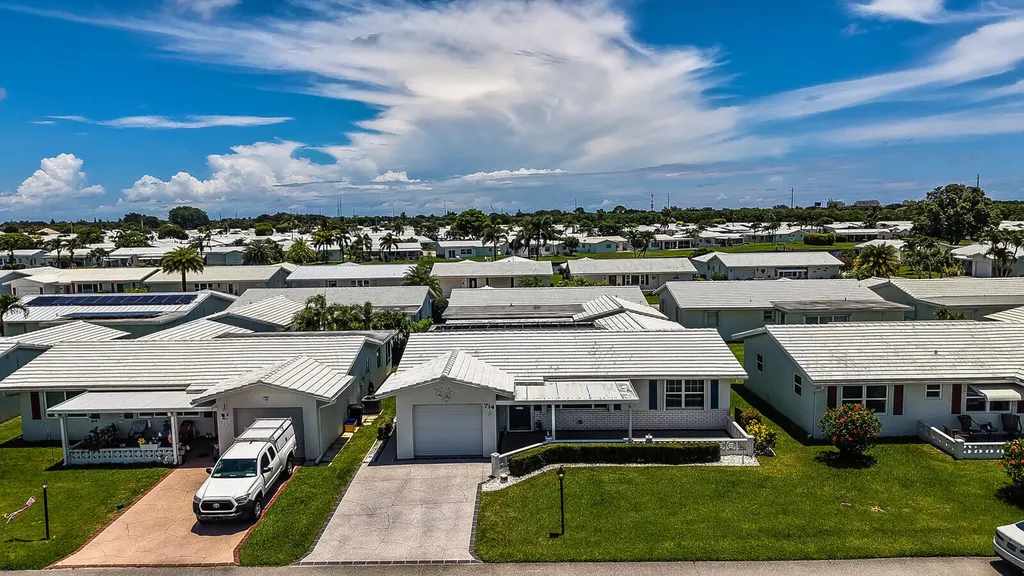 714 SW 16th Street Boynton Beach FL 33426