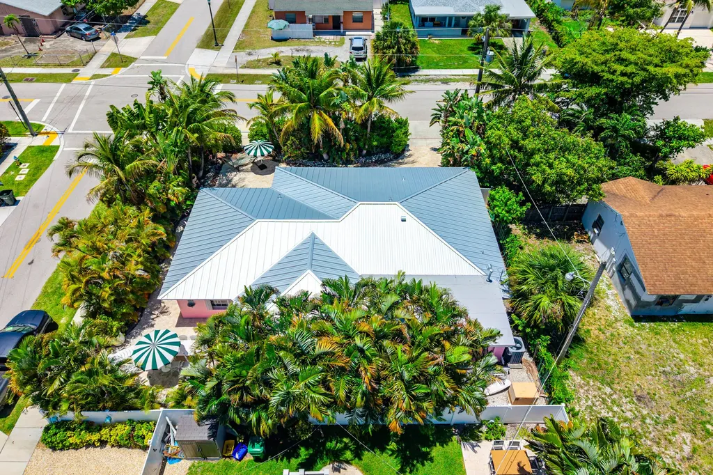 247 SE 3rd Avenue Delray Beach FL 33483