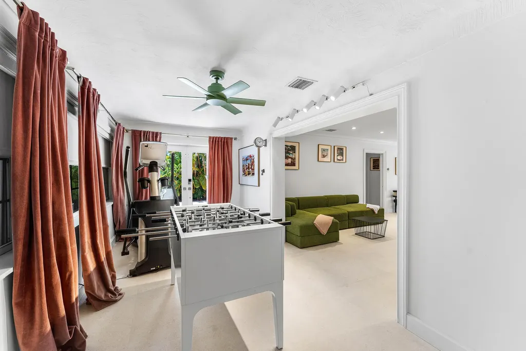 247 SE 3rd Avenue Delray Beach FL 33483