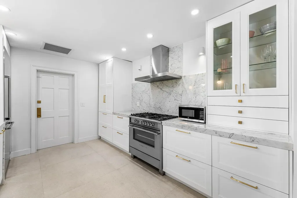 247 SE 3rd Avenue Delray Beach FL 33483