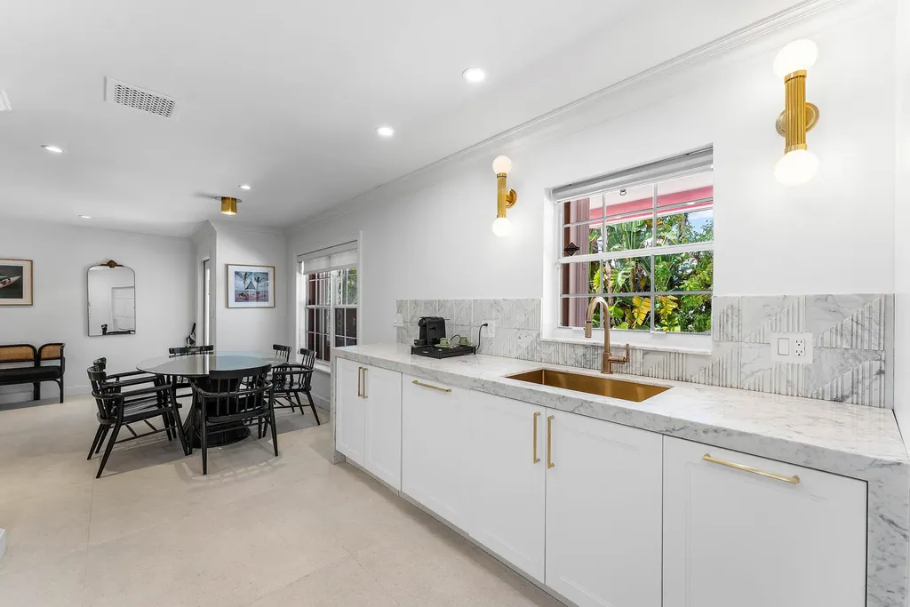 247 SE 3rd Avenue Delray Beach FL 33483