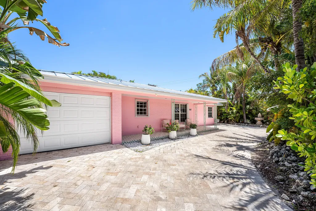 247 SE 3rd Avenue Delray Beach FL 33483