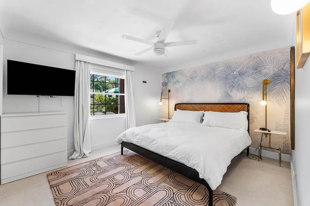 247 SE 3rd Avenue Delray Beach FL 33483