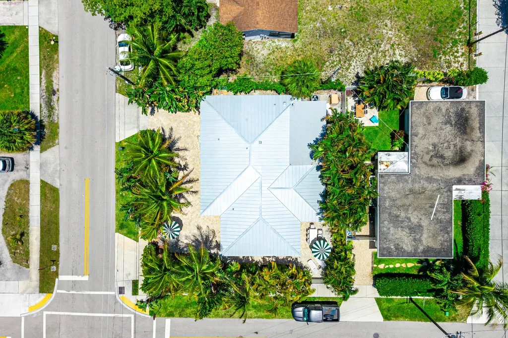 247 SE 3rd Avenue Delray Beach FL 33483
