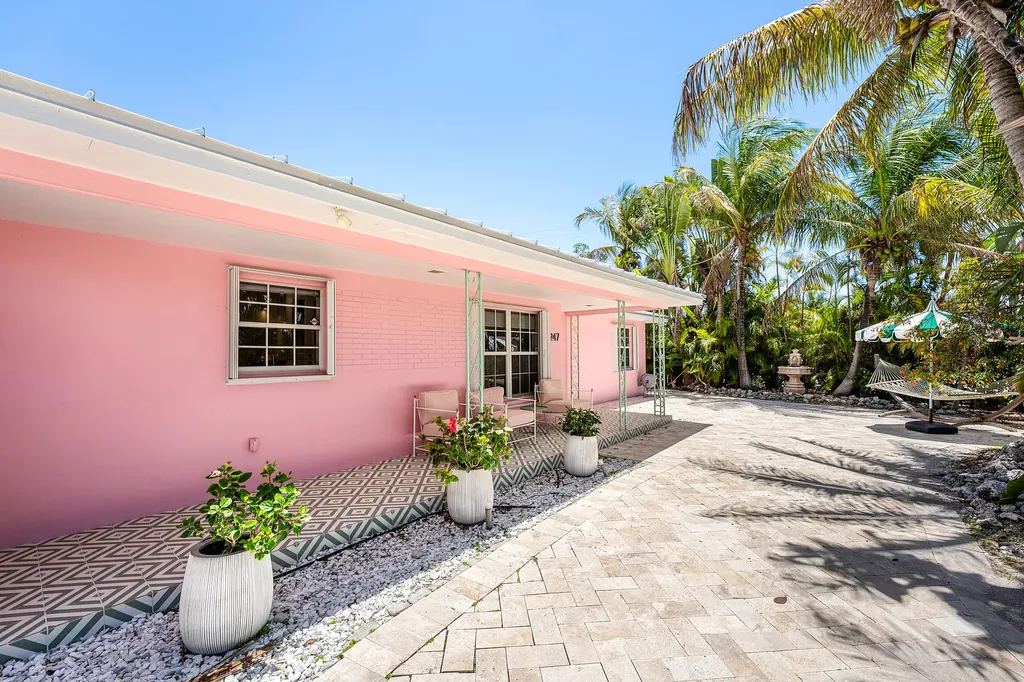 247 SE 3rd Avenue Delray Beach FL 33483