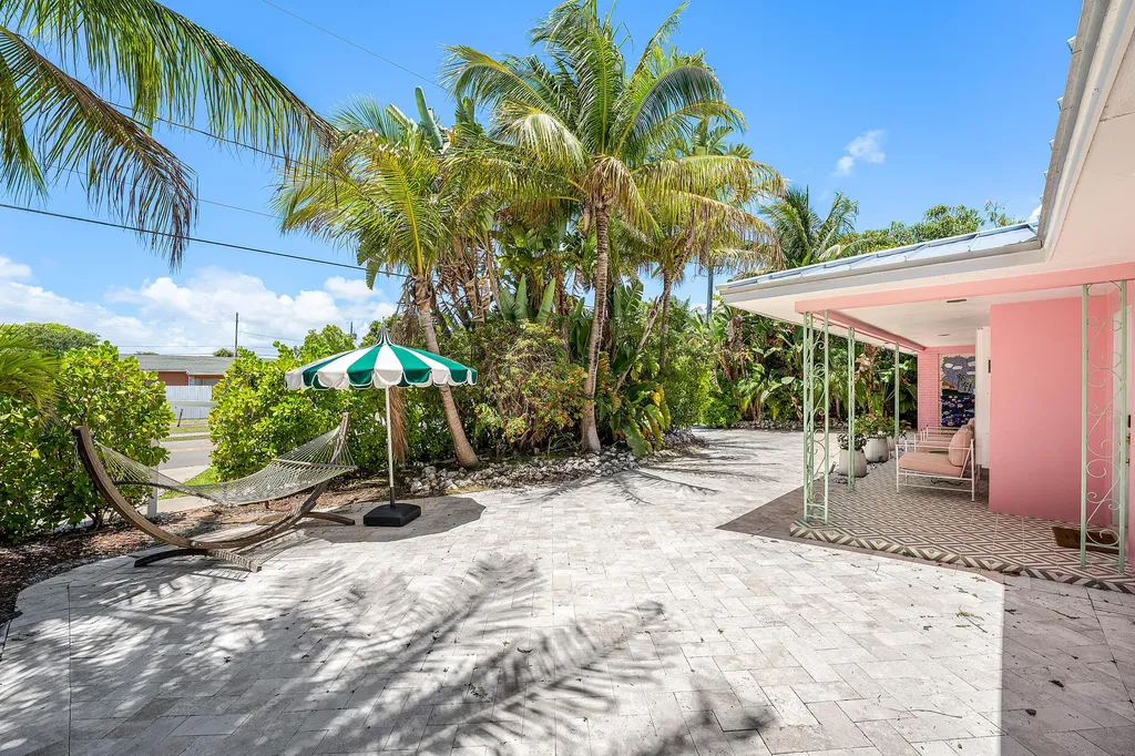 247 SE 3rd Avenue Delray Beach FL 33483