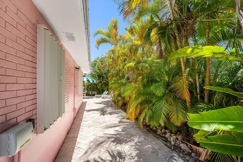 247 SE 3rd Avenue Delray Beach FL 33483