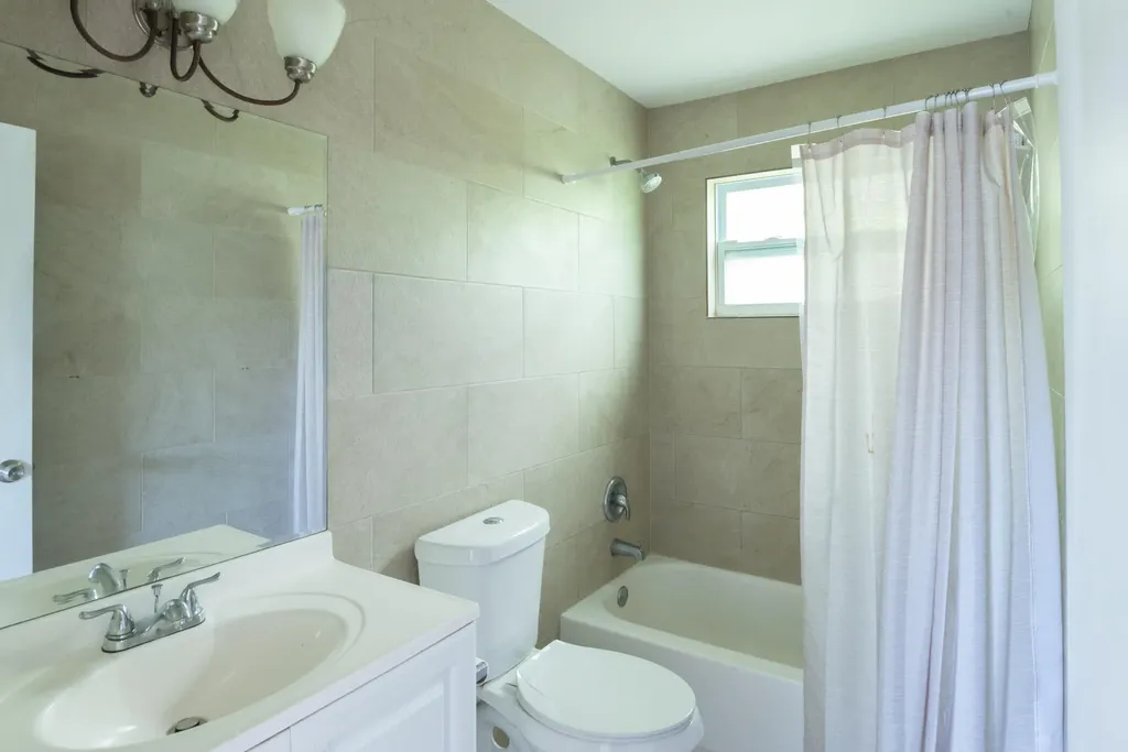715 N Swinton Avenue Delray Beach FL 33444
