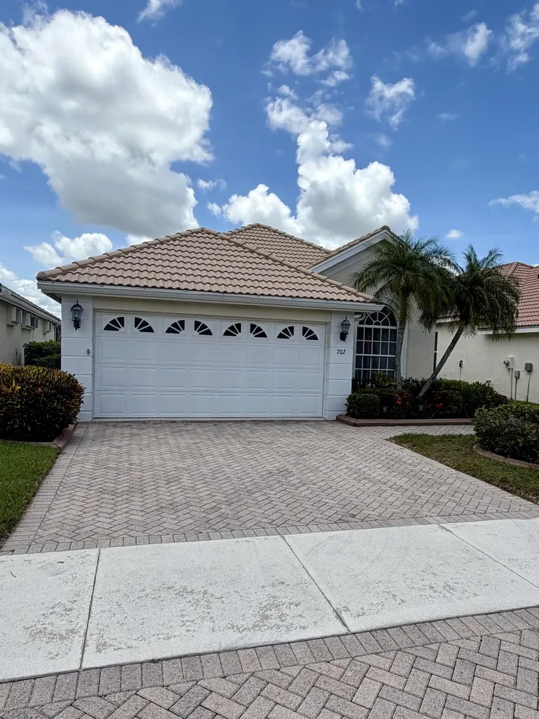 702 SW Aruba Bay Port St Lucie FL 34986