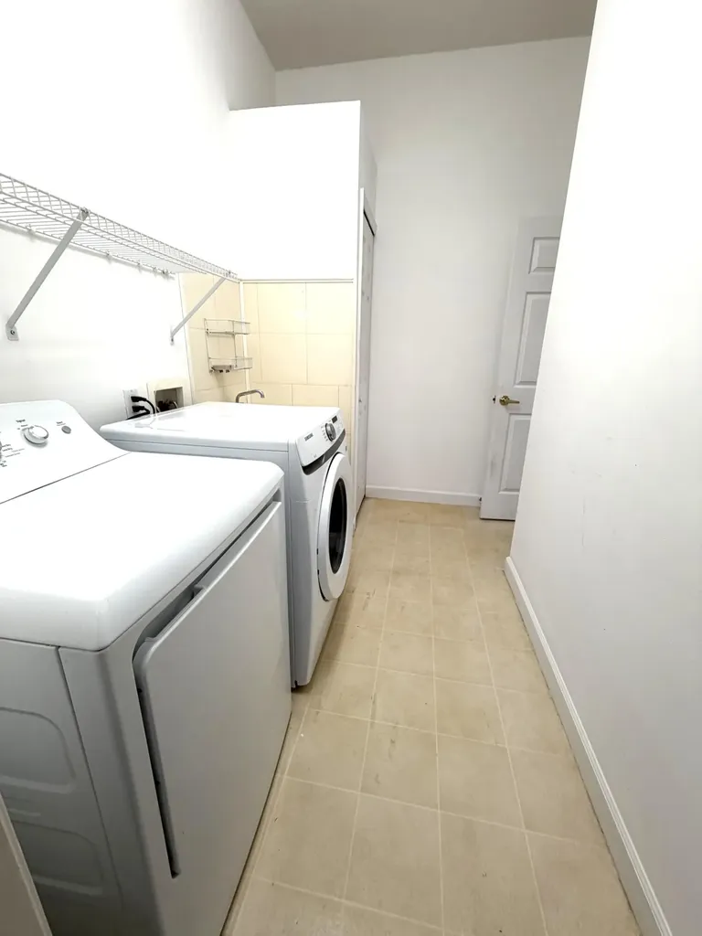 702 SW Aruba Bay Port St Lucie FL 34986