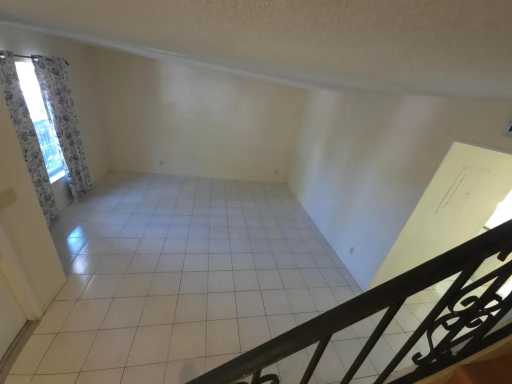 Hallandale Beach FL 33009