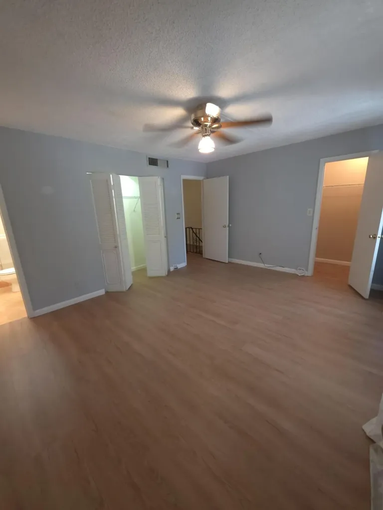 Hallandale Beach FL 33009
