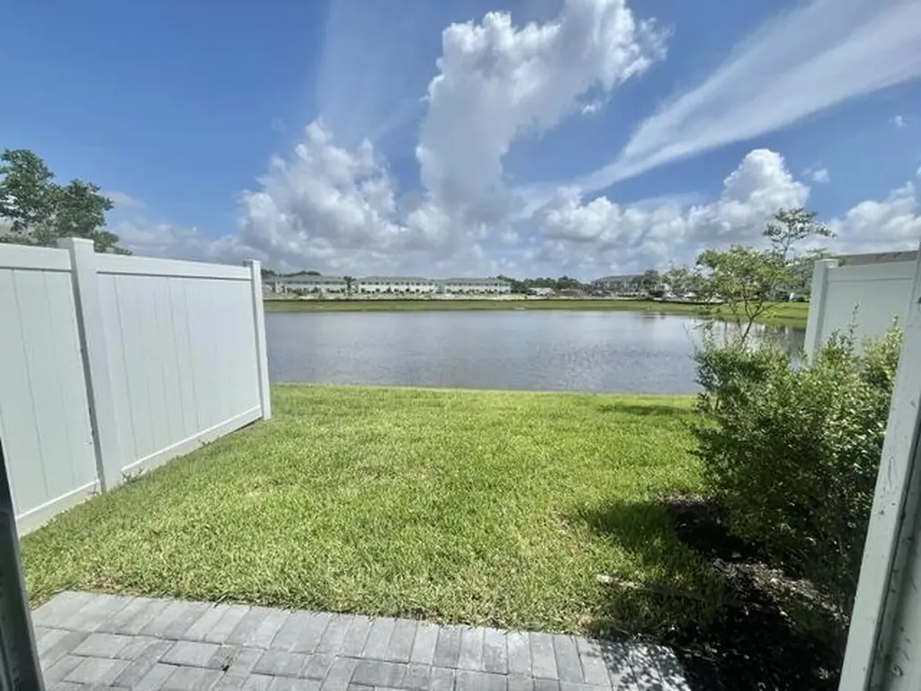 675 SE Lake Falls Street Port St Lucie FL 34984