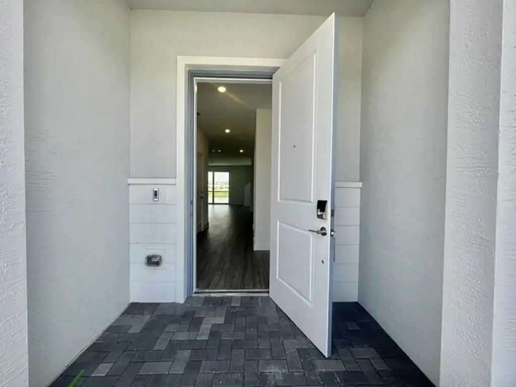 675 SE Lake Falls Street Port St Lucie FL 34984