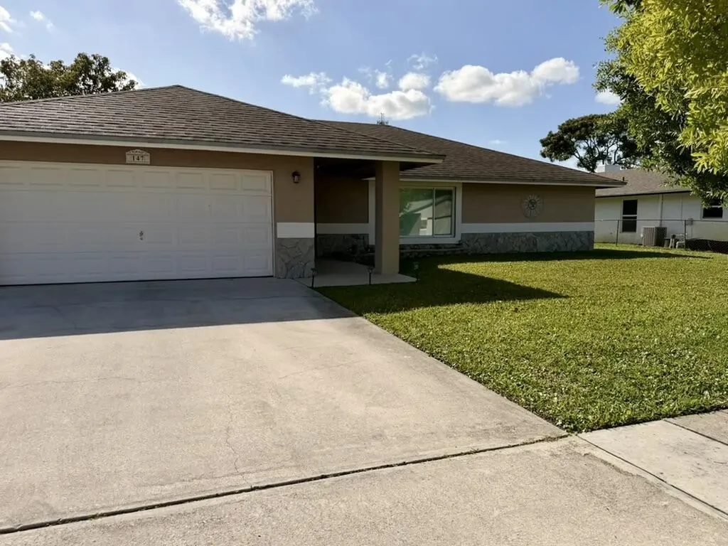 147 Sunflower Circle Royal Palm Beach FL 33411