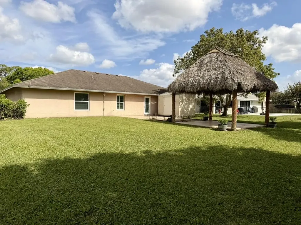 147 Sunflower Circle Royal Palm Beach FL 33411