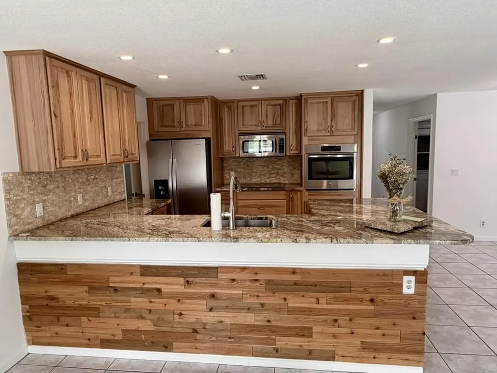 147 Sunflower Circle Royal Palm Beach FL 33411