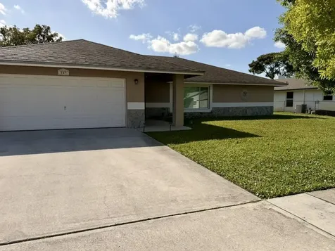 147 Sunflower Circle Royal Palm Beach FL 33411