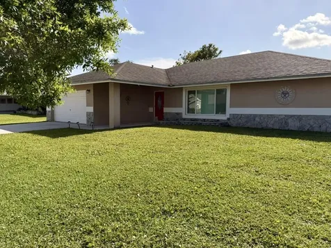 147 Sunflower Circle Royal Palm Beach FL 33411