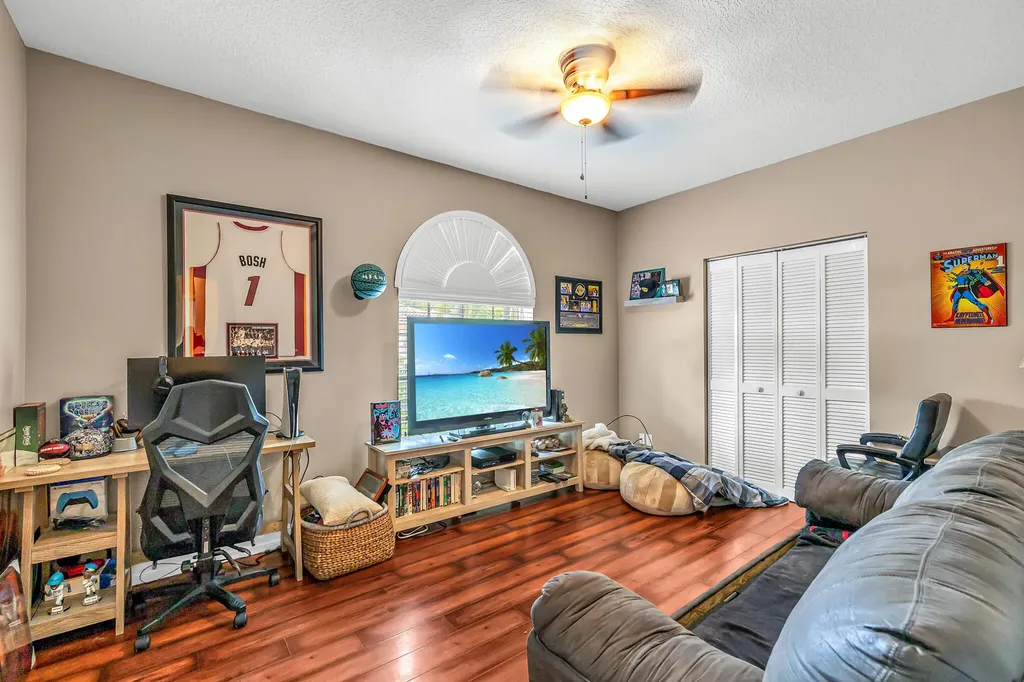 5934 NW 74th Street Parkland FL 33067