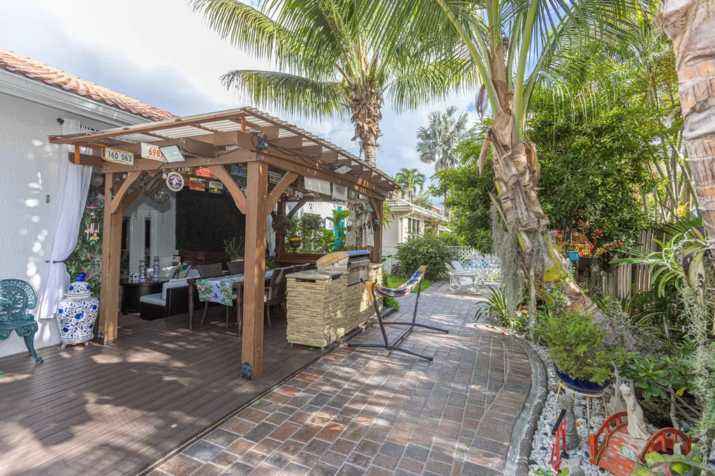 1561 NW 168th Avenue Pembroke Pines FL 33028