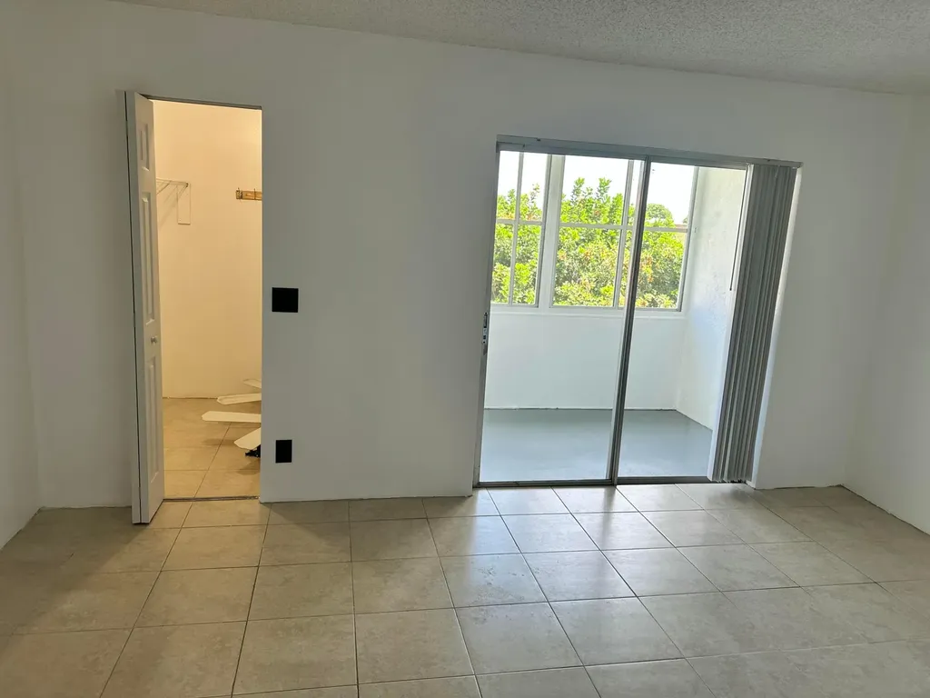 555 Purdy Lane Palm Springs FL 33461