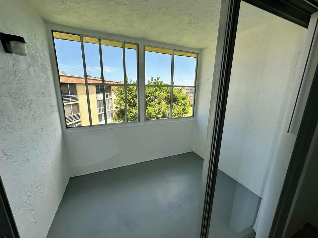555 Purdy Lane Palm Springs FL 33461
