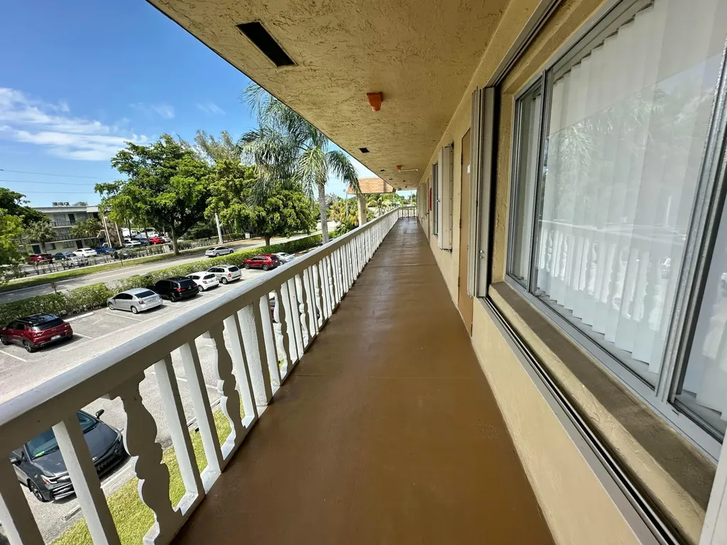 555 Purdy Lane Palm Springs FL 33461