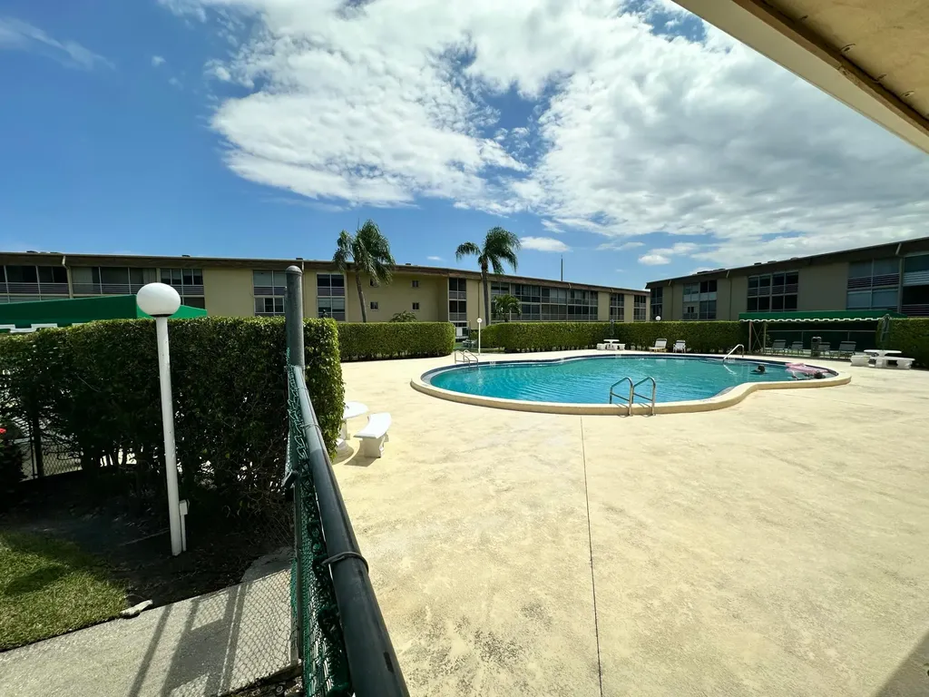 555 Purdy Lane Palm Springs FL 33461