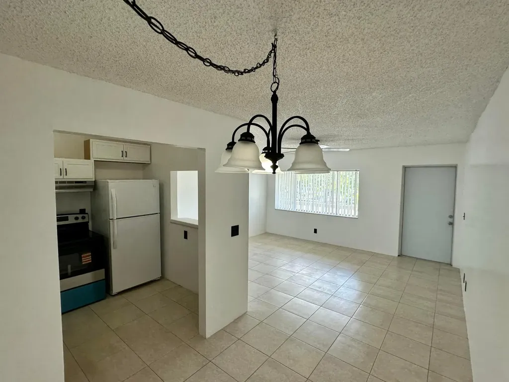 555 Purdy Lane Palm Springs FL 33461