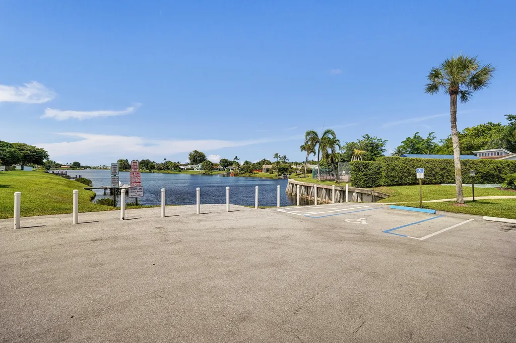 820 NW 21st Way Delray Beach FL 33445