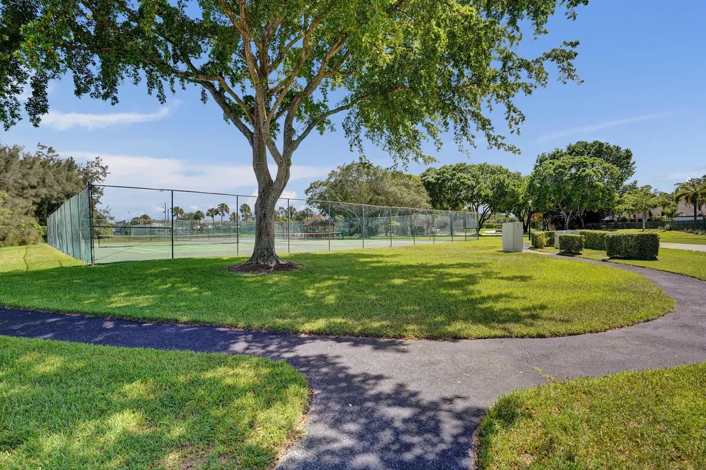 820 NW 21st Way Delray Beach FL 33445