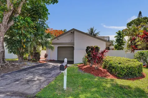 820 NW 21st Way Delray Beach FL 33445