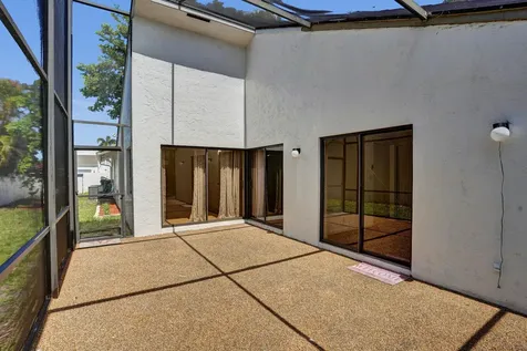 820 NW 21st Way Delray Beach FL 33445