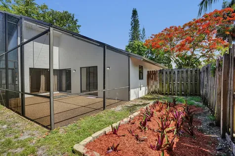 820 NW 21st Way Delray Beach FL 33445