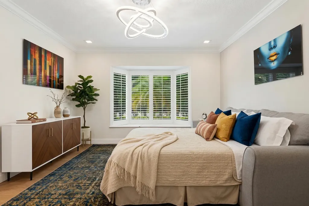 5841 Bayview Drive Fort Lauderdale FL 33308