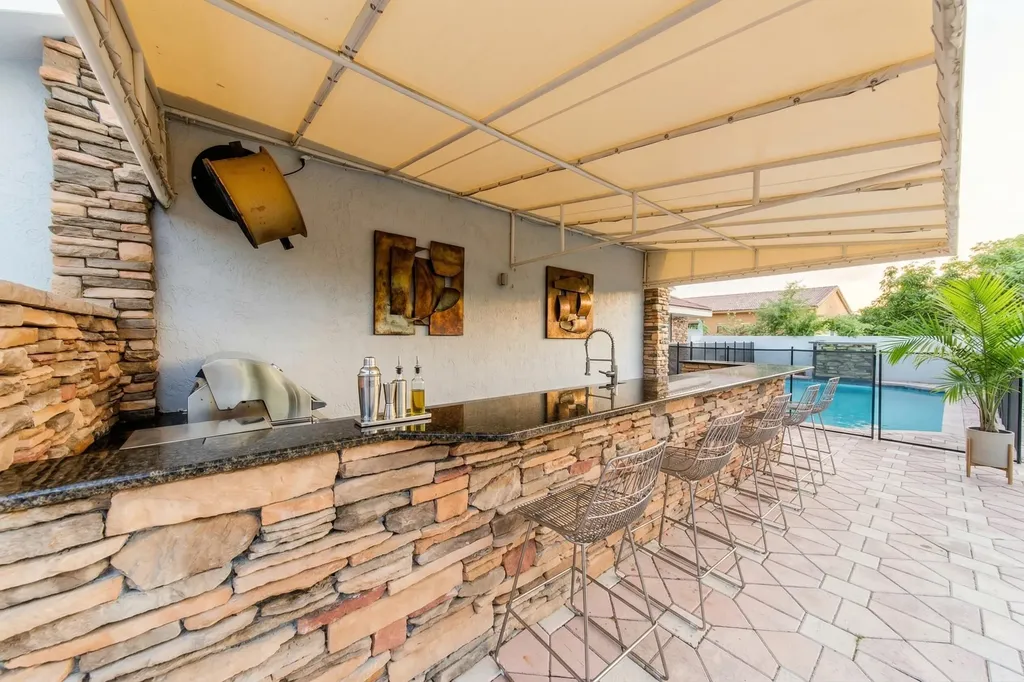 5841 Bayview Drive Fort Lauderdale FL 33308