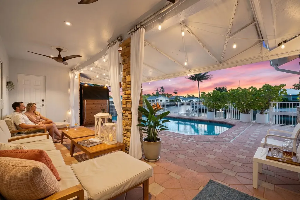 5841 Bayview Drive Fort Lauderdale FL 33308