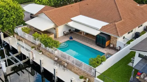5841 Bayview Drive Fort Lauderdale FL 33308