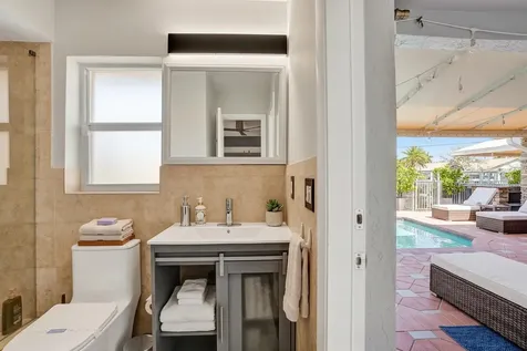 5841 Bayview Drive Fort Lauderdale FL 33308
