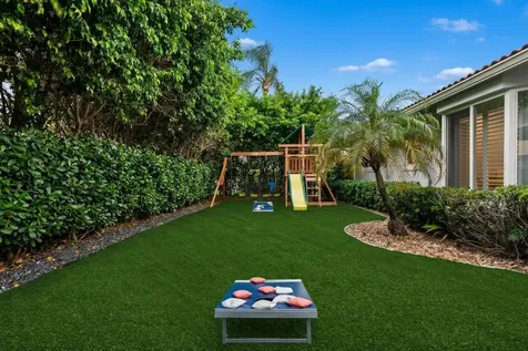 5841 Bayview Drive Fort Lauderdale FL 33308