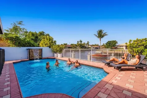 5841 Bayview Drive Fort Lauderdale FL 33308
