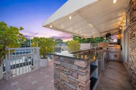 5841 Bayview Drive Fort Lauderdale FL 33308