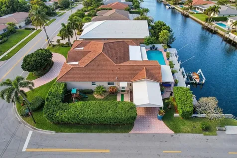 5841 Bayview Drive Fort Lauderdale FL 33308