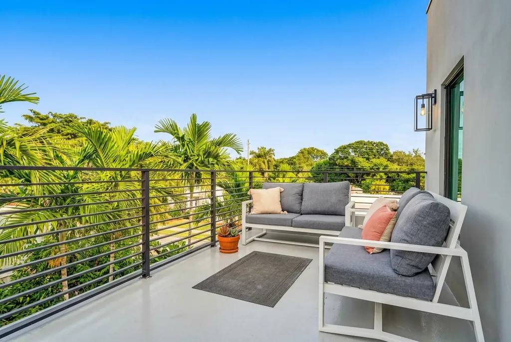 119 SE 12th Avenue Fort Lauderdale FL 33301