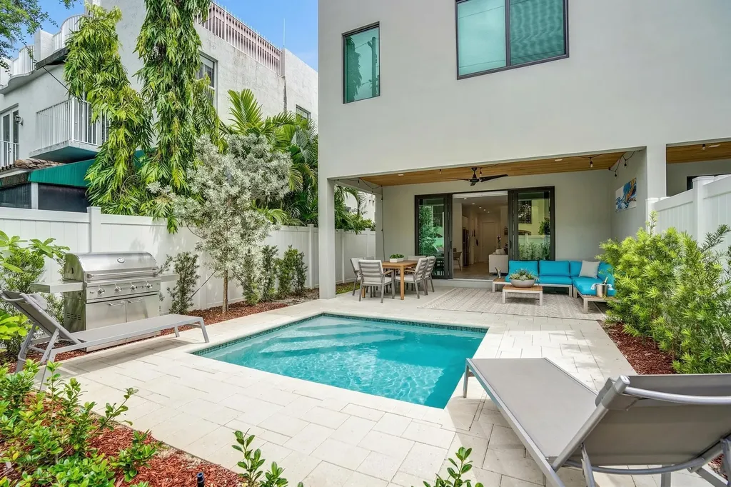 119 SE 12th Avenue Fort Lauderdale FL 33301