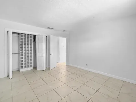 2607 NE 8th Avenue Wilton Manors FL 33334